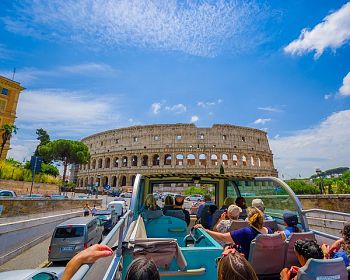 Tour guidato esclusivo delle catacombe sotterranee di Roma e tour in autobus Hop-on Hop Off