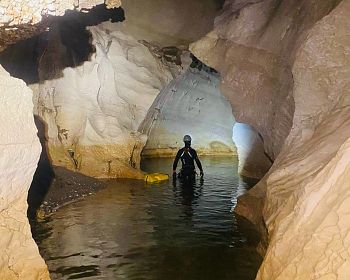 Canyoning nella Grotta Donini nel Supramonte di Urzulei