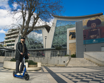 Tour di Pescara in e-scooter/bici tra arte, sapori e shopping