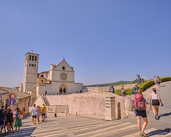 Heart of Umbria region: explore the mystic towns of Orvieto and Assisi