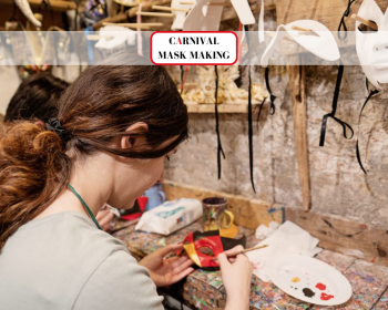 Lezione di decorazione di maschere magiche in Piazza San Marco