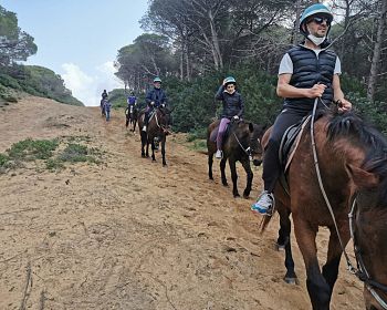 Passeggiata a cavallo nel Lago Baratz ad Alghero