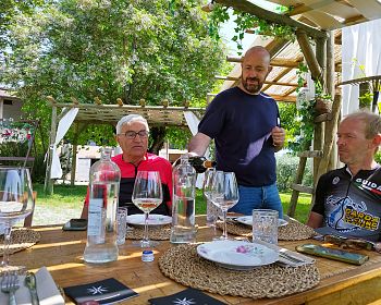 Besichtigung und Verkostung der Weine Valtenesi und Lugana
