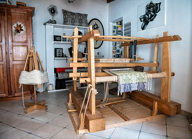 Sardinian weaving workshop between tradition and innovation in Villacidro