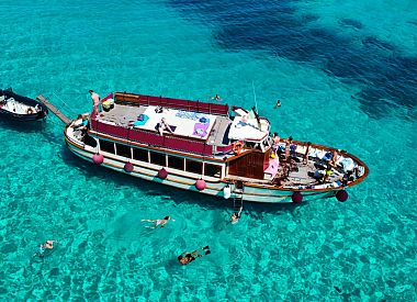 Motorboottour zum La Maddalena-Archipel und Caprera ab Palau