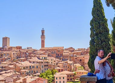 Siena, San Gimignano, Monteriggioni e degustazione di vini nel Chianti da Firenze