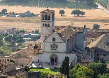 Tour a piedi di una giornata intera ad Assisi