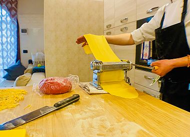 Corso di cucina prepara la pasta italiana a casa di Iulia in Valpolicella