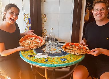 Laboratorio di pizza a Napoli Crea la tua Margherita