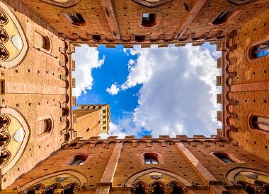 Siena,San Gimignano and Monteriggioni excursion by minivan from the port of Livorno
