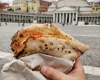 Street food tour: the Neapolitan culinary art